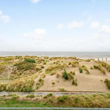 Family In Oostduinkerke, Cleaning Included